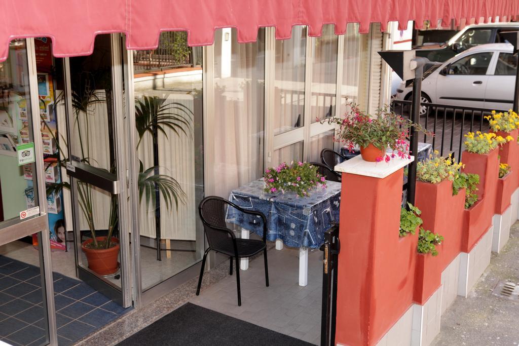 Hotel Saxon Rimini Eksteriør bilde