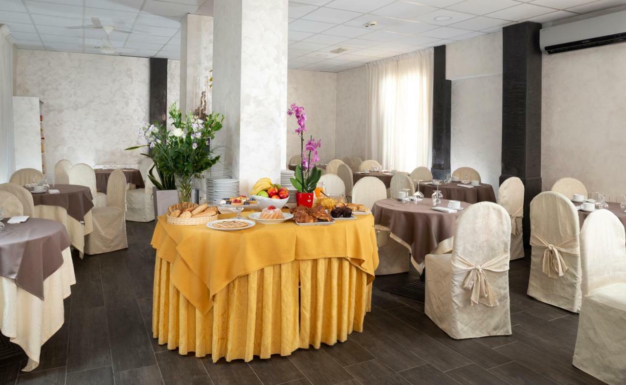 Hotel Saxon Rimini Eksteriør bilde