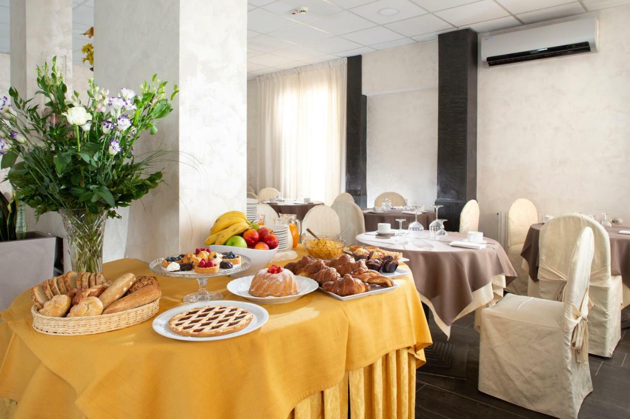Hotel Saxon Rimini Eksteriør bilde